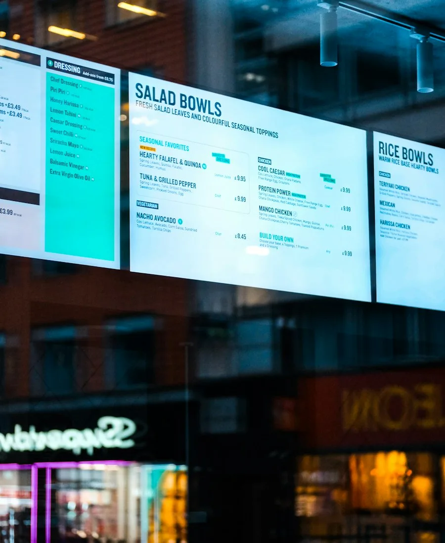 Restaurants: Menu boards that update everywhere at once